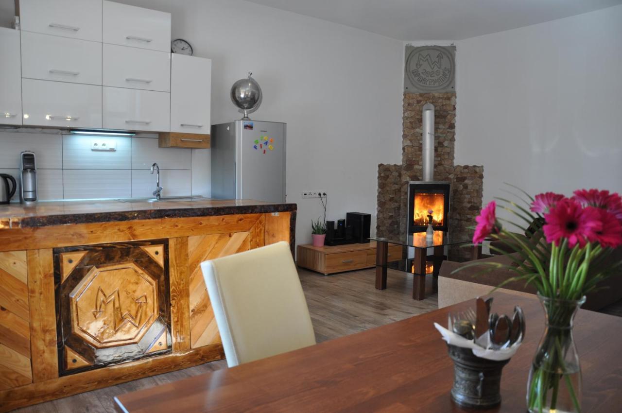 Liptovský MikulášMw Apartmanアパートメント エクステリア 写真